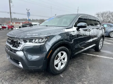 More photos of 2022 KIA SORENTO LX at Pro Auto Finance, IN