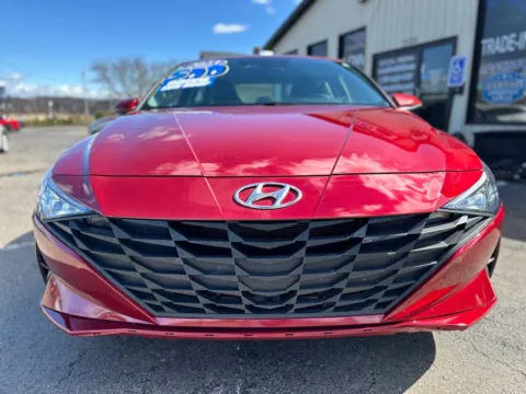 Another view of 2023 HYUNDAI ELANTRA LIMITED for sale in Crown Point, IN at Pro Auto Finance