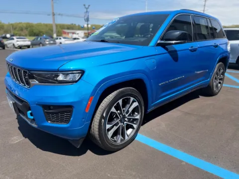 More photos of 2023 JEEP GRAND CHEROKEE OVERLAND 4XE at Pro Auto Finance, IN