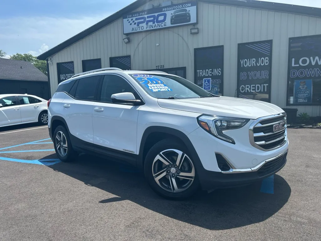 White 2021 GMC TERRAIN SLT for sale in Crown Point, IN