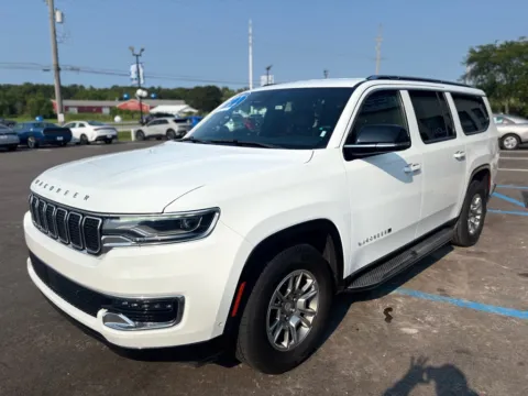 More photos of 2024 JEEP WAGONEER L BASE at Pro Auto Finance, IN