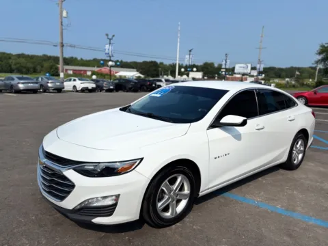 More photos of 2023 CHEVROLET MALIBU LT at Pro Auto Finance, IN
