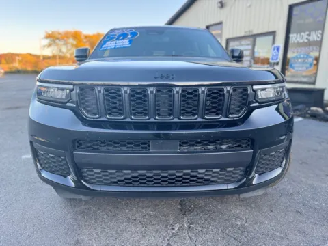 Another view of 2024 JEEP GRAND CHEROKEE ALTITUDE for sale in Crown Point, IN at Pro Auto Finance
