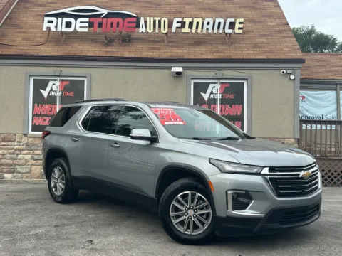 Gray 2023 CHEVROLET TRAVERSE LT CLOTH for sale in Merrillville, IN