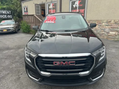 More photos of 2023 GMC TERRAIN SLE at Ride Time Auto Finance Merrillville, IN