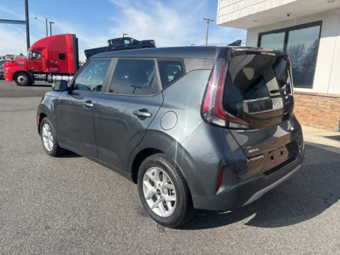More photos of 2024 Kia Soul LX at Jerry Hunt Supercenter - Lexington, NC
