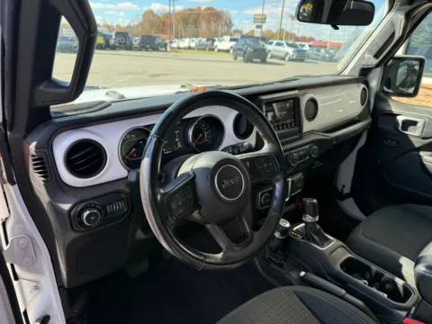 More photos of 2021 Jeep Wrangler Islander at Jerry Hunt Supercenter - Lexington, NC