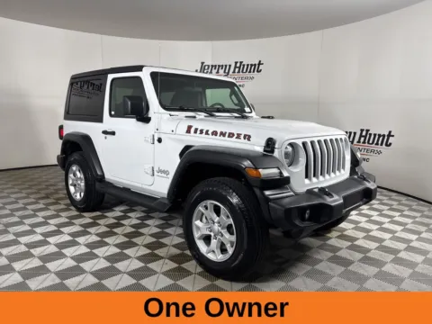 More photos of 2021 Jeep Wrangler Islander at Jerry Hunt Supercenter - Lexington, NC