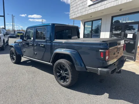 More photos of 2025 Jeep Gladiator Nighthawk at Jerry Hunt Supercenter - Lexington, NC