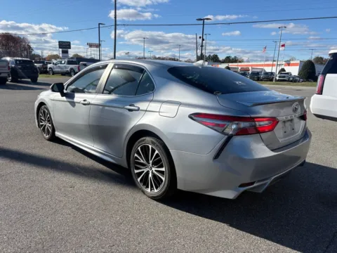 More photos of 2019 Toyota Camry SE at Jerry Hunt Supercenter - Lexington, NC