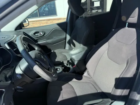 Photos of 2020 Jeep Cherokee Latitude for sale in Lexington, NC at Jerry Hunt Supercenter - Lexington