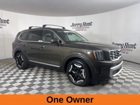 More photos of 2024 Kia Telluride S at Jerry Hunt Supercenter - Lexington, NC