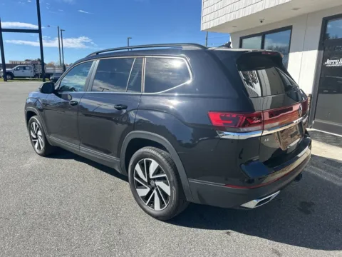 More photos of 2025 Volkswagen Atlas 2.0T SE w/Technology at Jerry Hunt Supercenter - Lexington, NC