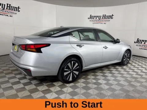 More photos of 2021 Nissan Altima 2.5 SV at Jerry Hunt Supercenter - Lexington, NC