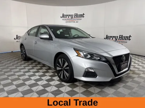 More photos of 2021 Nissan Altima 2.5 SV at Jerry Hunt Supercenter - Lexington, NC