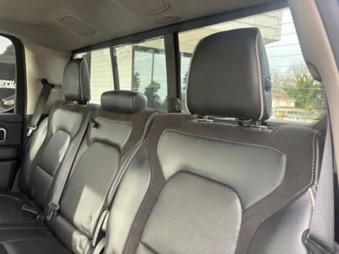 More photos of 2022 Ram 1500 Laramie at Jerry Hunt Supercenter - Lexington, NC