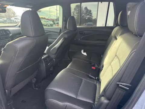 More photos of 2022 Honda Passport Elite at Jerry Hunt Supercenter - Lexington, NC
