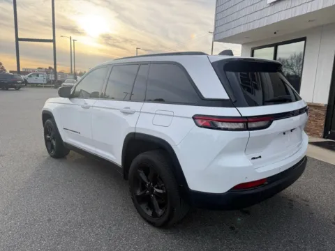 More photos of 2023 Jeep Grand Cherokee Altitude at Jerry Hunt Supercenter - Lexington, NC