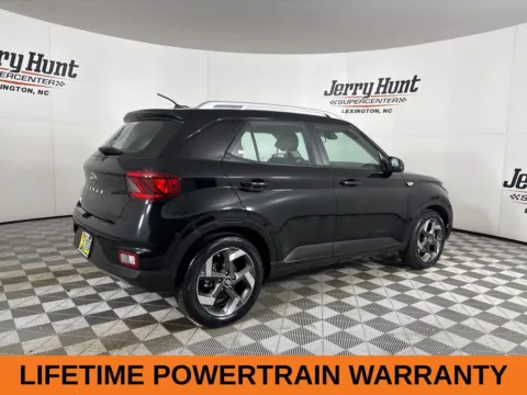 More photos of 2024 Hyundai Venue SEL at Jerry Hunt Supercenter - Lexington, NC