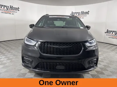 Another view of 2025 Chrysler Pacifica Limited for sale in Lexington, NC at Jerry Hunt Supercenter - Lexington