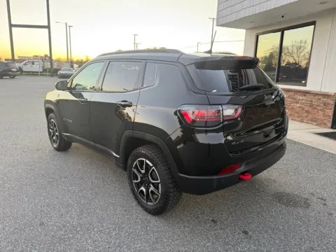More photos of 2025 Jeep Compass Trailhawk at Jerry Hunt Supercenter - Lexington, NC
