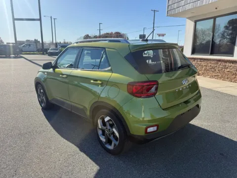 More photos of 2024 Hyundai Venue SEL at Jerry Hunt Supercenter - Lexington, NC
