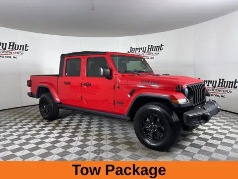 More photos of 2021 Jeep Gladiator Sport at Jerry Hunt Supercenter - Lexington, NC