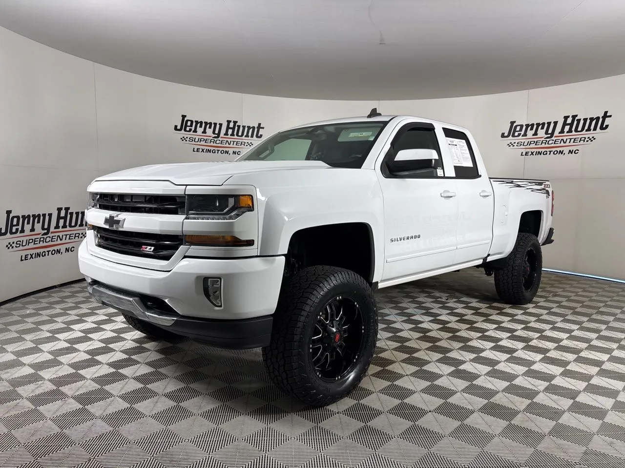 White 2017 Chevrolet Silverado 1500 LT for sale in Lexington, NC