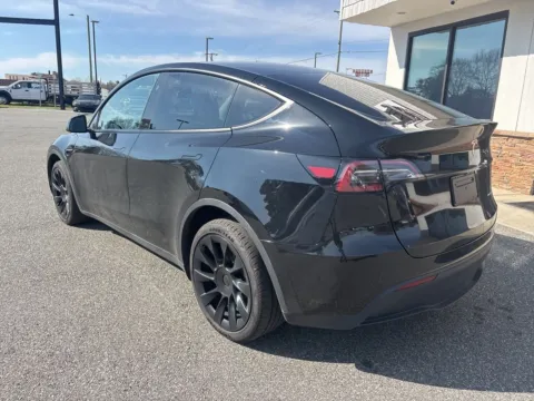 More photos of 2023 Tesla Model Y Long Range at Jerry Hunt Supercenter - Lexington, NC