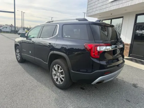 More photos of 2021 GMC Acadia SLT at Jerry Hunt Supercenter - Lexington, NC