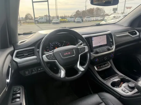 More photos of 2021 GMC Acadia SLT at Jerry Hunt Supercenter - Lexington, NC