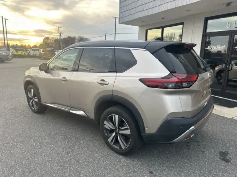 More photos of 2021 Nissan Rogue Platinum at Jerry Hunt Supercenter - Lexington, NC