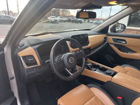 Another view of 2021 Nissan Rogue Platinum for sale in Lexington, NC at Jerry Hunt Supercenter - Lexington