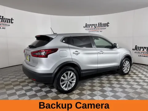 More photos of 2022 Nissan Rogue Sport S at Jerry Hunt Supercenter - Lexington, NC