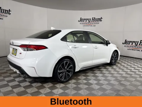 More photos of 2022 Toyota Corolla SE at Jerry Hunt Supercenter - Lexington, NC