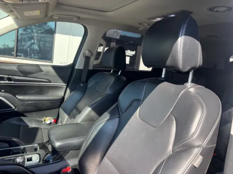 Photos of 2024 Kia Telluride S for sale in Lexington, NC at Jerry Hunt Supercenter - Lexington