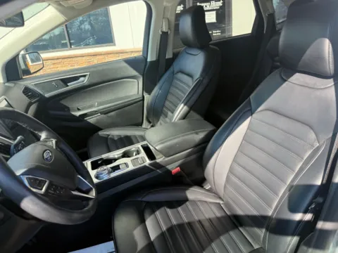 Photos of 2024 Ford Edge SEL for sale in Lexington, NC at Jerry Hunt Supercenter - Lexington