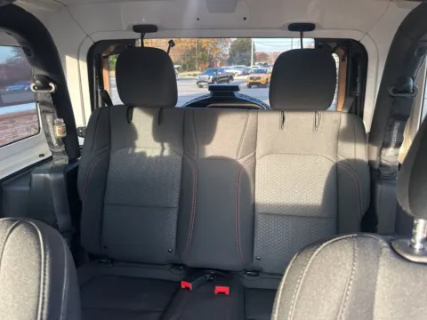 More photos of 2021 Jeep Wrangler Rubicon at Jerry Hunt Supercenter - Lexington, NC