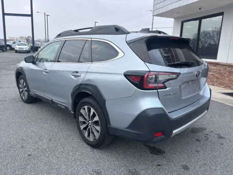 More photos of 2023 Subaru Outback Limited at Jerry Hunt Supercenter - Lexington, NC