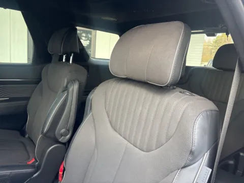 More photos of 2025 Hyundai Palisade Calligraphy Night Edition at Jerry Hunt Supercenter - Lexington, NC