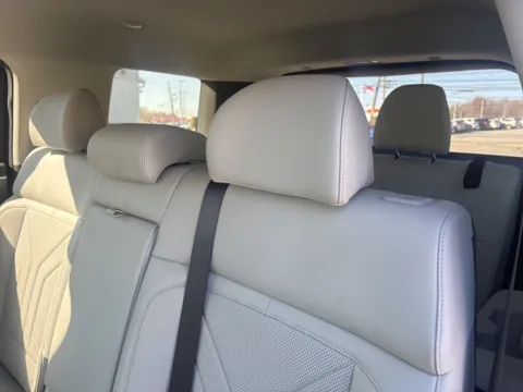 More photos of 2025 Hyundai Santa Fe SEL at Jerry Hunt Supercenter - Lexington, NC