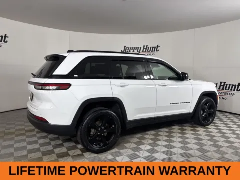 More photos of 2023 Jeep Grand Cherokee Altitude at Jerry Hunt Supercenter - Lexington, NC