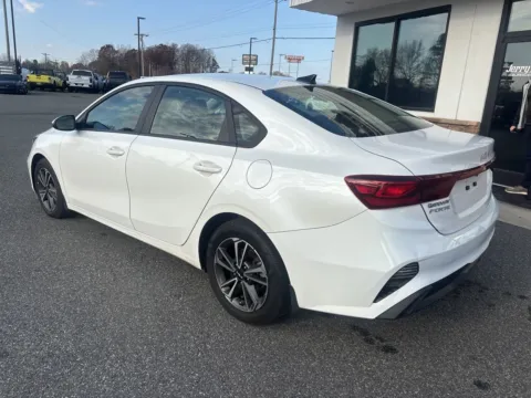 More photos of 2023 Kia Forte LXS at Jerry Hunt Supercenter - Lexington, NC