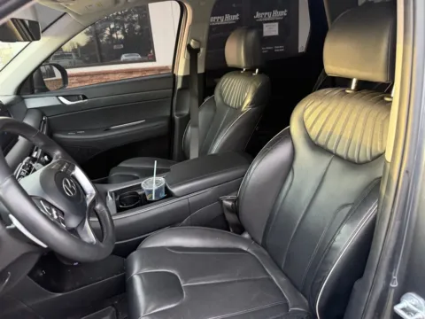 Photos of 2023 Hyundai Palisade Limited for sale in Lexington, NC at Jerry Hunt Supercenter - Lexington