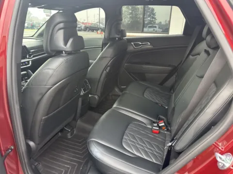 More photos of 2023 Kia Sportage X-Line at Jerry Hunt Supercenter - Lexington, NC