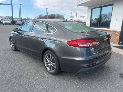 More photos of 2019 Ford Fusion SEL at Jerry Hunt Supercenter - Lexington, NC