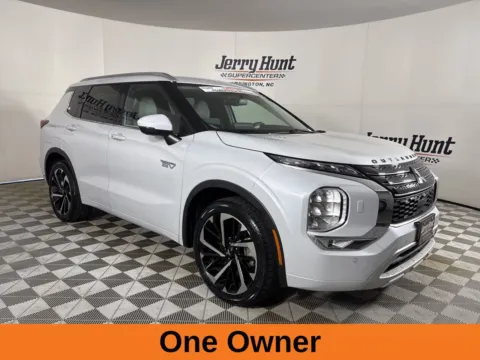 More photos of 2023 Mitsubishi Outlander PHEV SEL at Jerry Hunt Supercenter - Lexington, NC