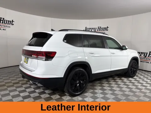 More photos of 2024 Volkswagen Atlas 2.0T SE w/Technology at Jerry Hunt Supercenter - Lexington, NC