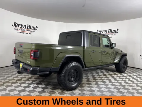 More photos of 2021 Jeep Gladiator Sport at Jerry Hunt Supercenter - Lexington, NC