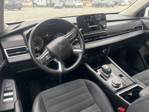 Another view of 2024 Mitsubishi Outlander SE for sale in Lexington, NC at Jerry Hunt Supercenter - Lexington